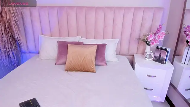 Snapshot of Adara__carter_ chatting on 02/25/26, 03:27 Adara carter online show from 02/25/26, 03:27