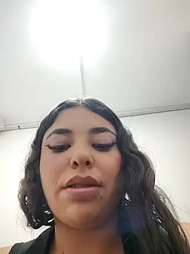 Bagiolett online show from 10/18/25, 09:15