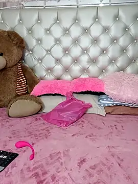 ZARAY 1118 online show from 12/20/25, 03:02