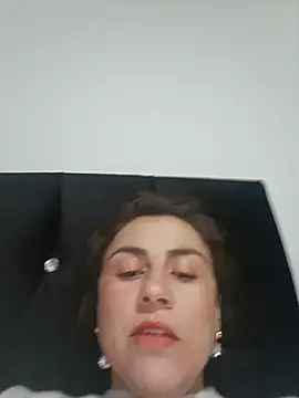 vanessa-titisM online show from 06/04/26, 02:17