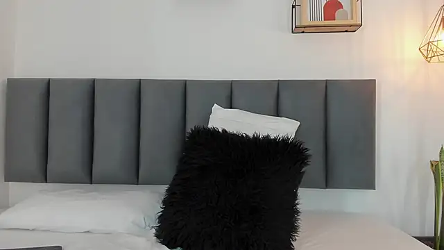 Snapshot of dulce_mmg chatting on 10/10/25, 12:15 dulce mmg online show from 10/10/25, 12:15