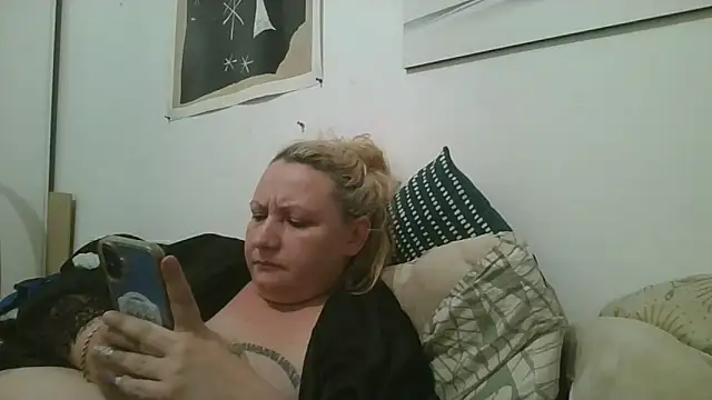Snapshot of Bakala93 chatting on 05/15/26, 03:13 Bakala93 online show from 05/15/26, 03:13