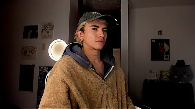 guynextdo0r online show from 10/07/25, 09:17