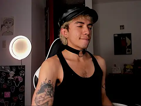 guynextdo0r online show from 10/10/25, 06:29