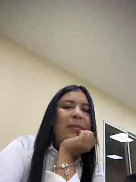 IrisDuvall online show from 04/21/26, 01:29