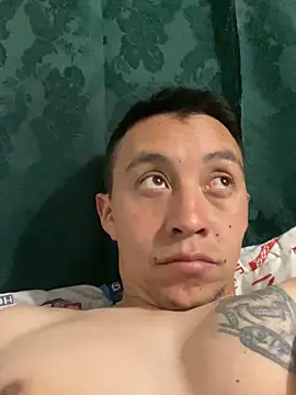 Snapshot of eslabon19 chatting on 09/29/25, 05:01 eslabon19 online show from 09/29/25, 05:01