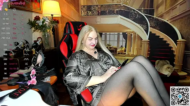 Nina Devillle online show from 03/11/26, 11:11