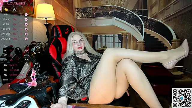 Nina Devillle online show from 03/28/26, 02:11