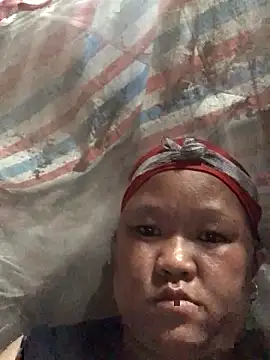 Snapshot of riso-00 chatting on 09/14/25, 08:24 riso-00 online show from 09/14/25, 08:24