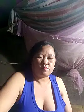 Snapshot of riso-00 chatting on 09/30/25, 03:50 riso-00 online show from 09/30/25, 03:50