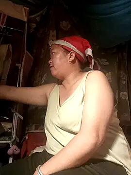 Snapshot of riso-00 chatting on 10/05/25, 11:57 riso-00 online show from 10/05/25, 11:57