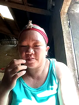 Snapshot of riso-00 chatting on 10/11/25, 06:34 riso-00 online show from 10/11/25, 06:34