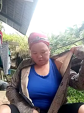 Snapshot of riso-00 chatting on 10/15/25, 02:55 riso-00 online show from 10/15/25, 02:55