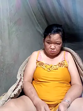 Snapshot of riso-00 chatting on 10/21/25, 10:54 riso-00 online show from 10/21/25, 10:54