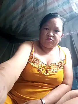 Snapshot of riso-00 chatting on 10/22/25, 12:05 riso-00 online show from 10/22/25, 12:05