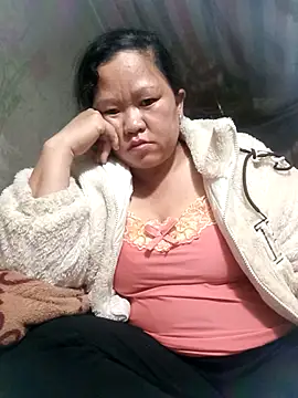 Snapshot of riso-00 chatting on 10/25/25, 04:53 riso-00 online show from 10/25/25, 04:53