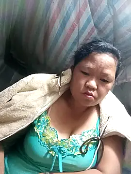 Snapshot of riso-00 chatting on 10/26/25, 09:53 riso-00 online show from 10/26/25, 09:53