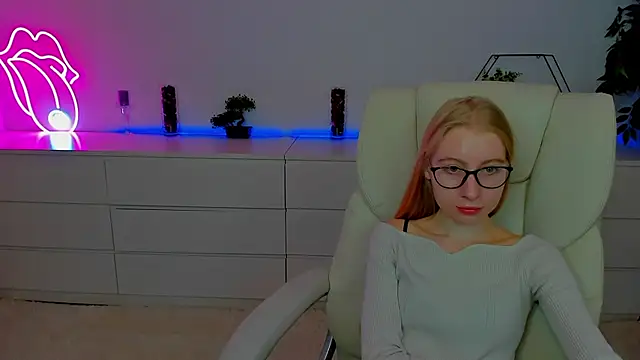 Alina Blonde online show from 10/08/25, 05:38