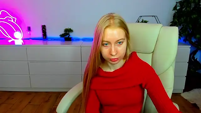 Alina Blonde online show from 11/08/25, 06:57