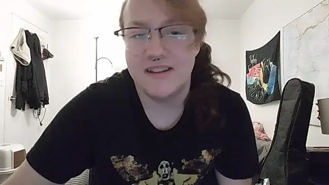 Snapshot of tbutchrat chatting on 10/11/25, 06:01 tbutchrat online show from 10/11/25, 06:01