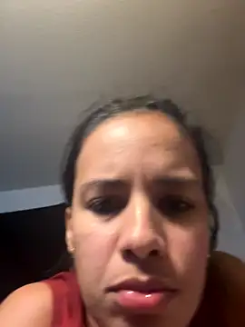 Snapshot of 1989ladiva chatting on 10/13/25, 07:19 1989ladiva online show from 10/13/25, 07:19