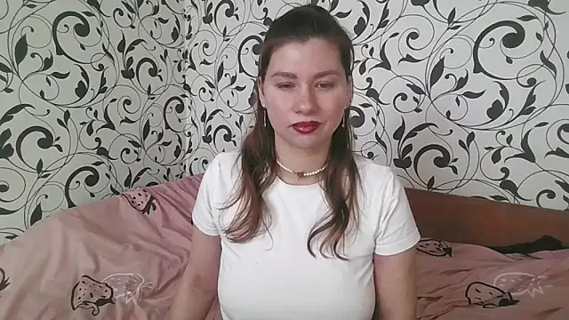 Snapshot of YourEmilie chatting on 02/05/26, 10:09 YourEmilie online show from 02/05/26, 10:09