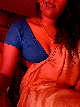 Snapshot of Tamil_Kavitha chatting on 04/24/26, 04:42 Tamil Kavitha online show from 04/24/26, 04:42