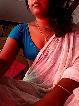 Snapshot of Tamil_Kavitha chatting on 05/07/26, 11:10 Tamil Kavitha online show from 05/07/26, 11:10