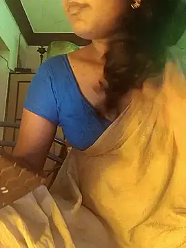 Snapshot of Tamil_Kavitha chatting on 05/18/26, 05:24 Tamil Kavitha online show from 05/18/26, 05:24