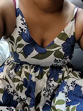 preethi-lovely online show from 11/28/25, 03:42