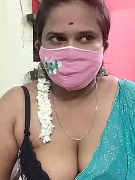 Snapshot of Diya_Rani chatting on 10/31/25, 06:20 Diya Rani online show from 10/31/25, 06:20