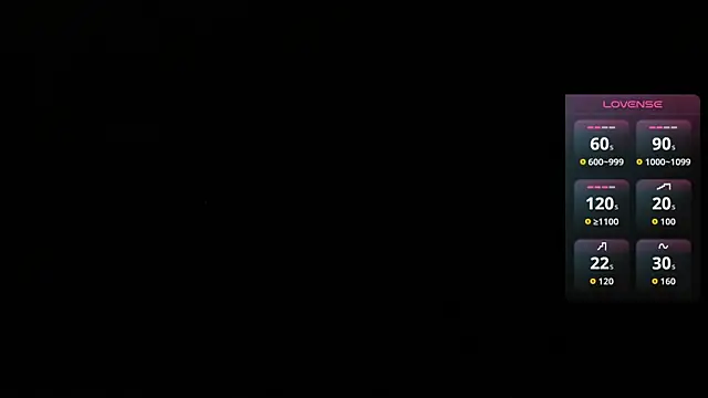 Snapshot of EMiaLure chatting on 10/27/25, 06:01 EMiaLure online show from 10/27/25, 06:01