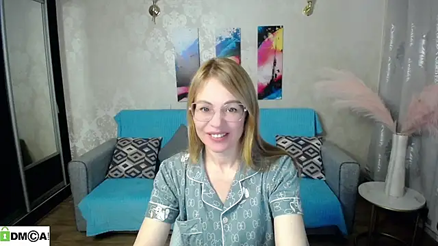 shy hot cat online show from 11/14/25, 07:51