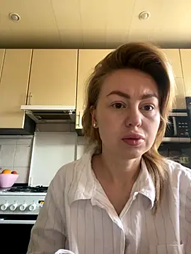 MartaLuna  online show from 11/15/25, 06:44