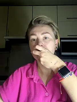 MartaLuna  online show from 11/29/25, 08:45