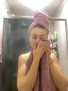 MartaLuna  online show from 12/04/25, 10:35