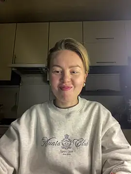 MartaLuna  online show from 02/06/26, 05:38