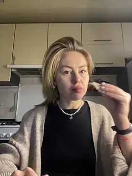 MartaLuna  online show from 02/08/26, 12:30