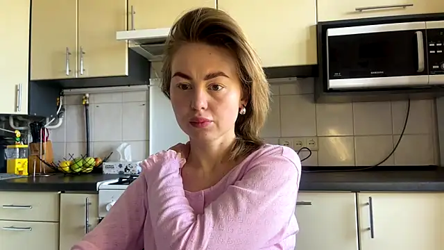 MartaLuna  online show from 04/06/26, 08:48