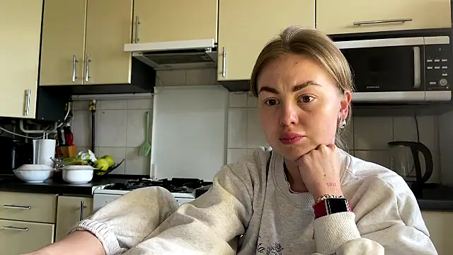 Snapshot of MartaLuna_ chatting on 05/01/26, 01:59 MartaLuna online show from 05/01/26, 01:59
