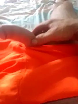 dani0069 online show from 10/05/25, 12:47