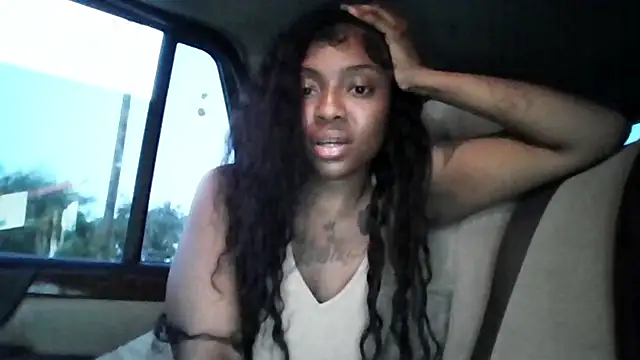 Snapshot of Cocochanel4567 chatting on 05/20/26, 03:02 Cocochanel4567 online show from 05/20/26, 03:02