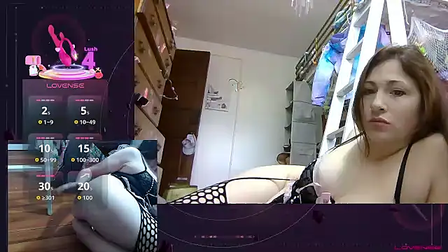 Snapshot of desirex2025 chatting on 11/13/25, 06:51 desirex2025 online show from 11/13/25, 06:51