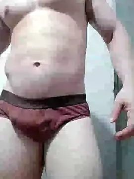 Snapshot of brankinho28 chatting on 09/16/25, 01:06 brankinho28 online show from 09/16/25, 01:06