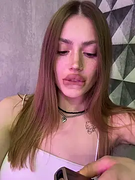 Elizabeth Tay online show from 03/21/26, 06:33