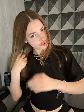 Elizabeth Tay online show from 03/23/26, 08:51