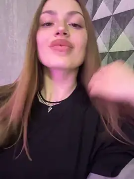 Elizabeth Tay online show from 03/29/26, 05:46