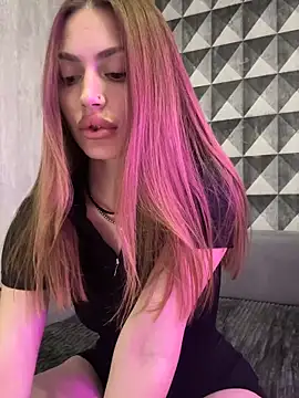 Elizabeth Tay online show from 04/20/26, 05:59