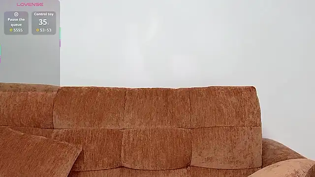 qiqi-2025 online show from 02/14/26, 09:11