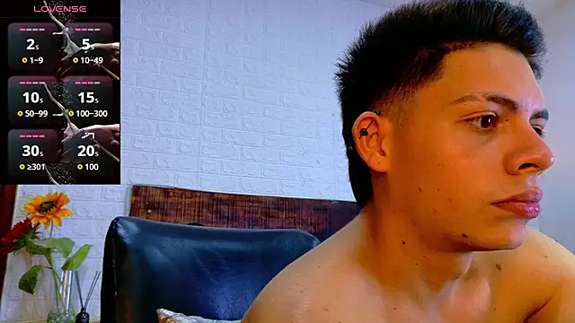 Snapshot of JhosuaVega chatting on 10/27/25, 07:07 JhosuaVega online show from 10/27/25, 07:07